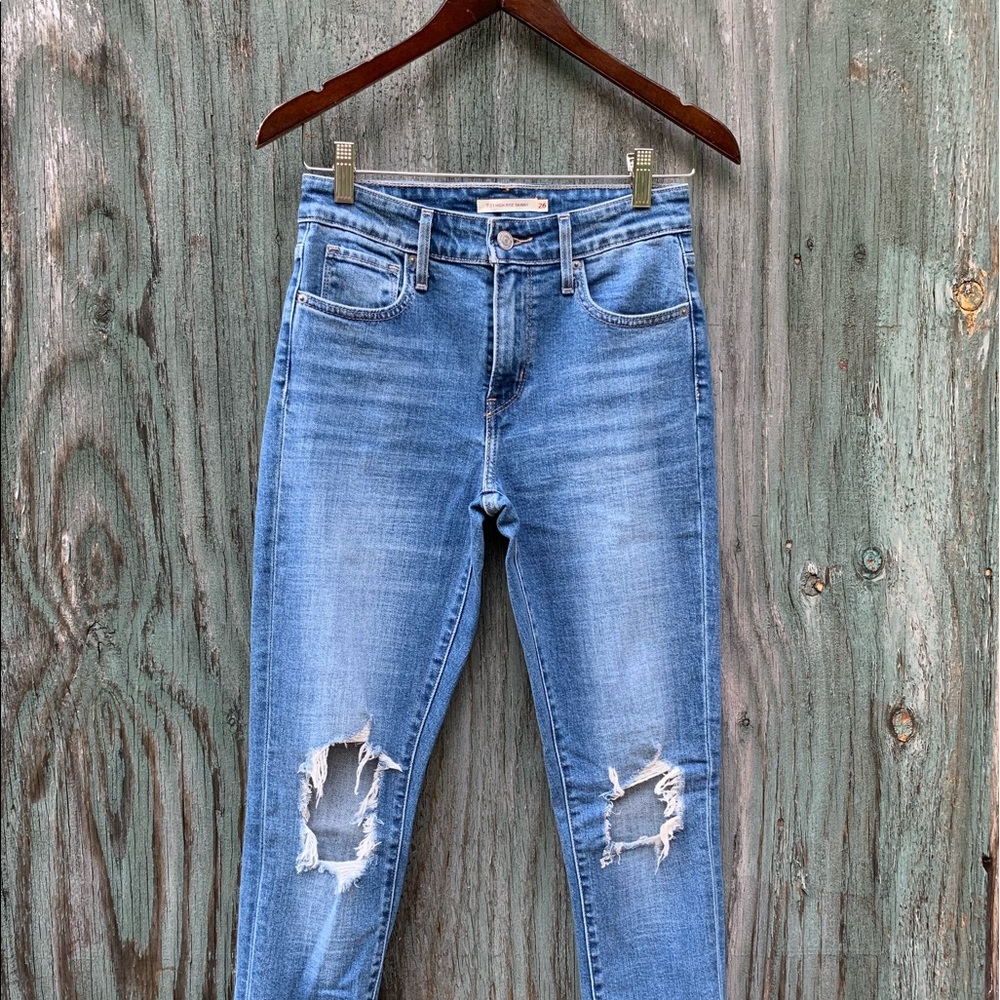 Levi’s High Rise Busted Knee Skinny